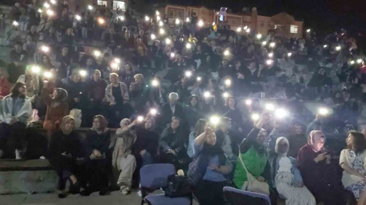 Müzik öğretmenlerinden muhteşem konser