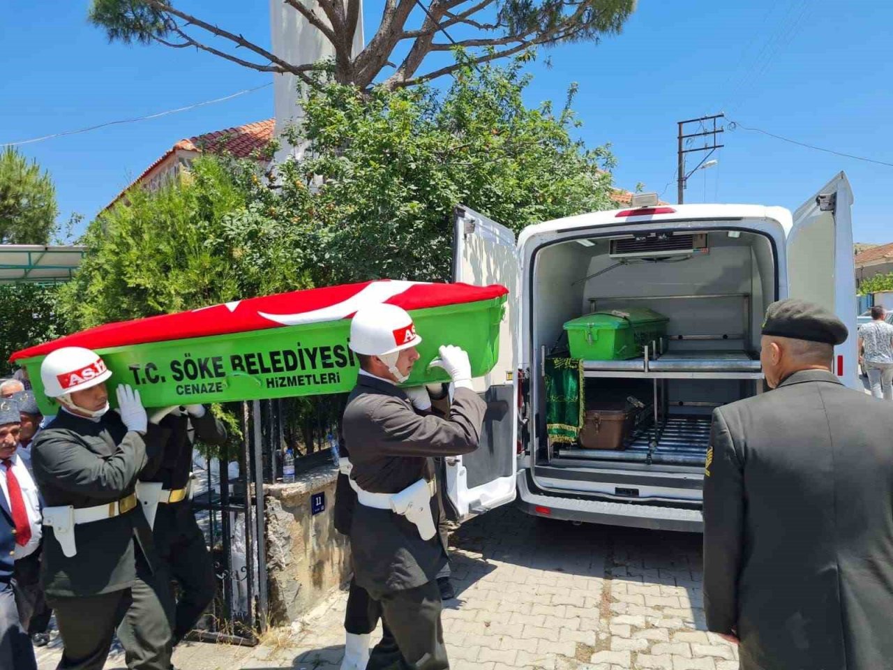 Söke’de Kıbrıs Gazisi son yolculuğuna uğurlandı