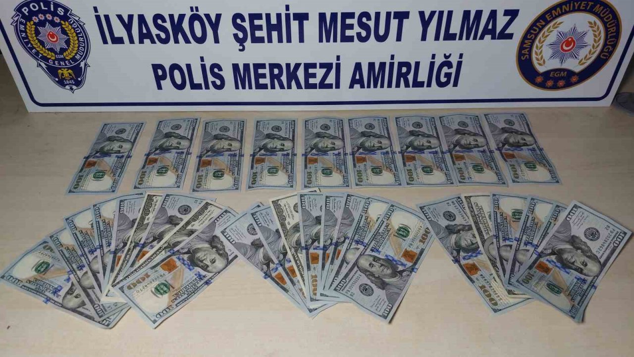 İnsanlık ölmemiş: Çöpte bulduğu 3 bin 200 doları sahibine teslim etti