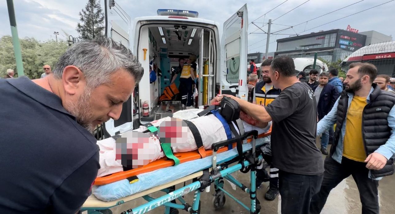 Samsun’da tramvaylar çarpıştı: 1’i ağır 14 yaralı