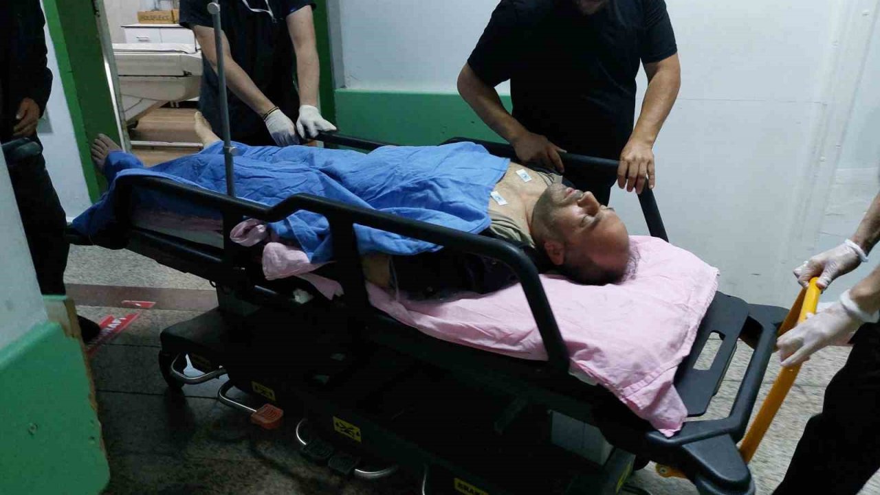 İş yerinin önünde uğradığı silahlı saldırıda ağır yaralandı