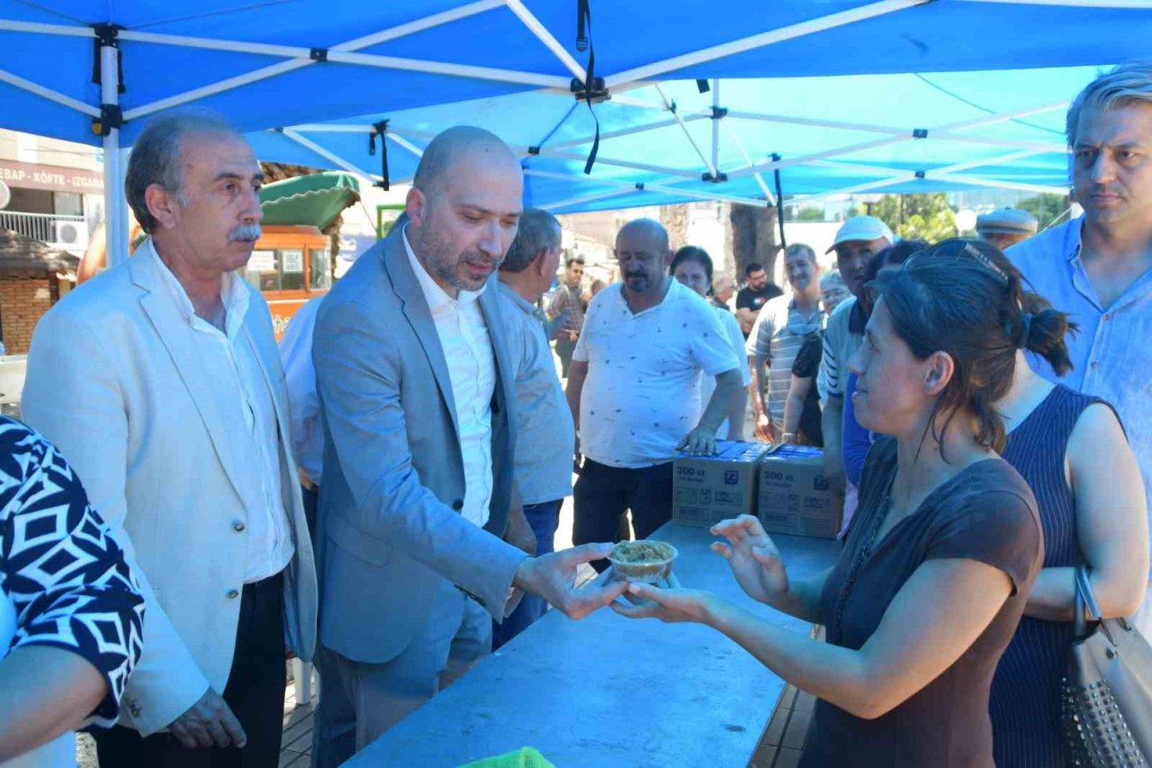 Başkan Tuncel için helva hayrı yapıldı