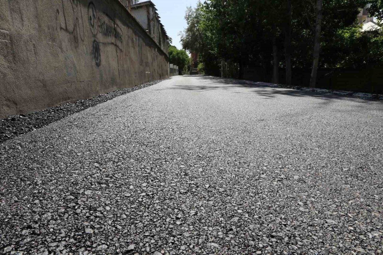 İpekyolu’nda asfalt çalışmaları devam ediyor