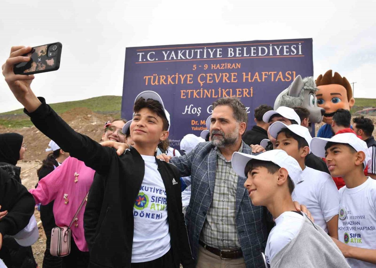 Yakutiye’de fidanlar toprakla buluştu