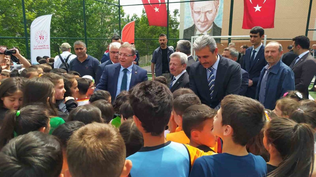 Yozgat’ta 30 spor sahası, İl Milli Eğitim Müdürlüğüne devredildi