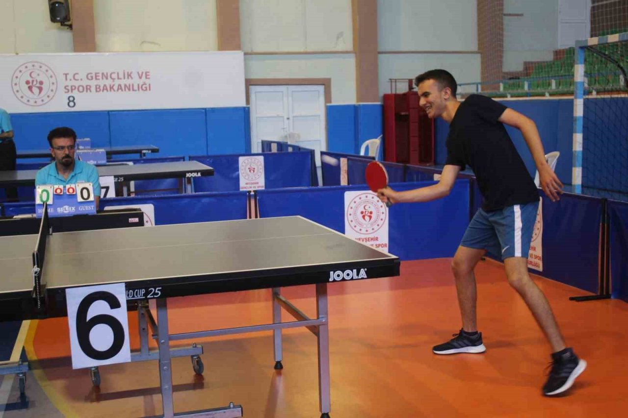 Özel sporcular Masa Tenisi Türkiye Şampiyonası Nevşehir’de yapılıyor