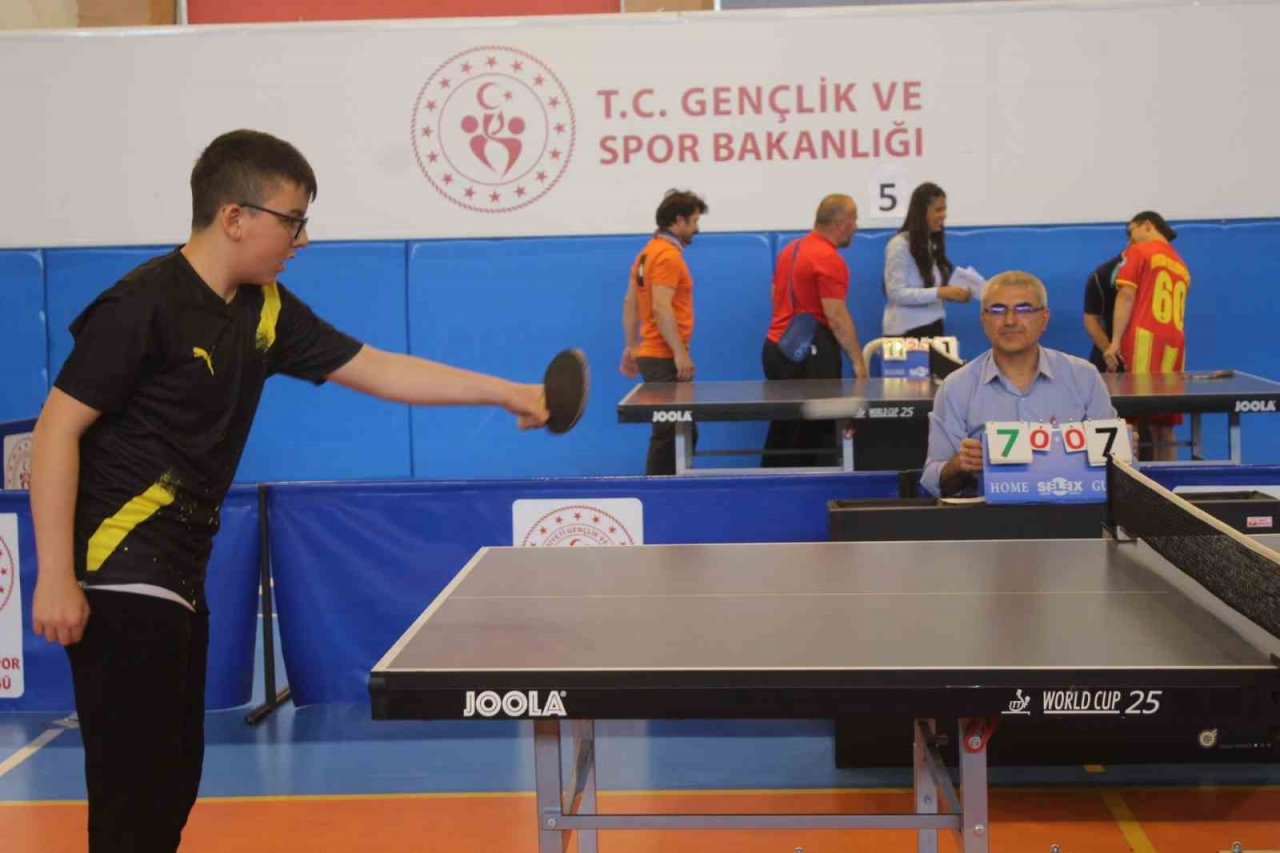 Özel sporcular Masa Tenisi Türkiye Şampiyonası Nevşehir’de yapılıyor