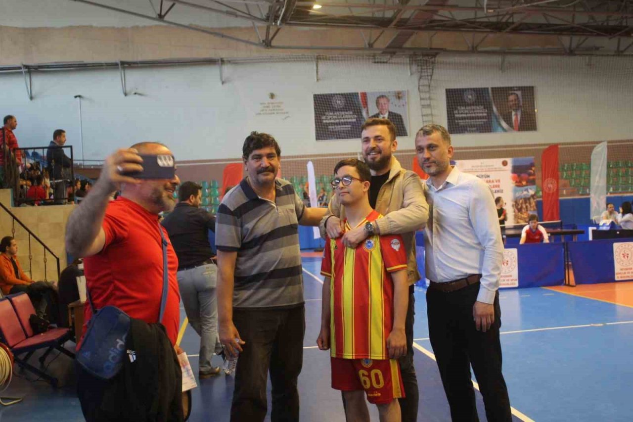 Özel sporcular Masa Tenisi Türkiye Şampiyonası Nevşehir’de yapılıyor