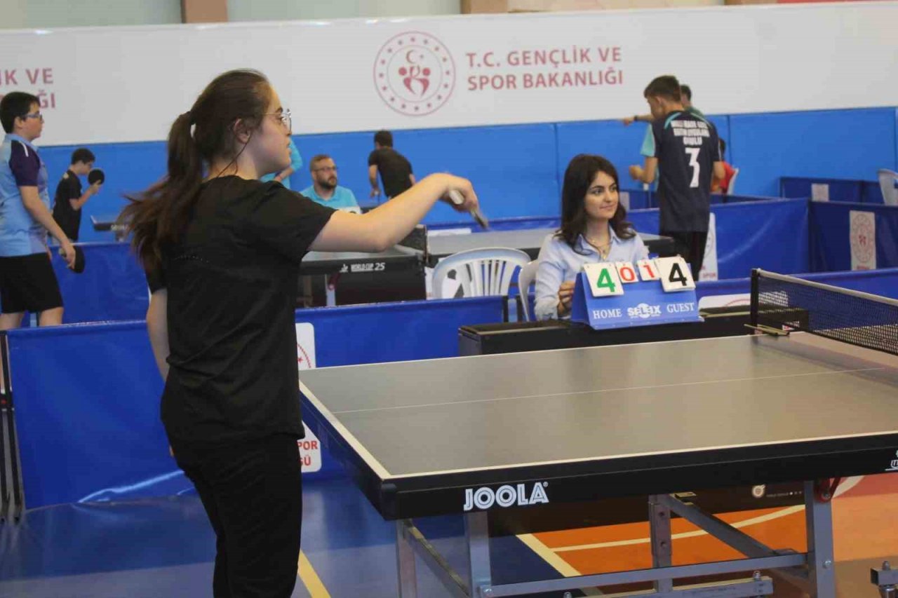 Özel sporcular Masa Tenisi Türkiye Şampiyonası Nevşehir’de yapılıyor