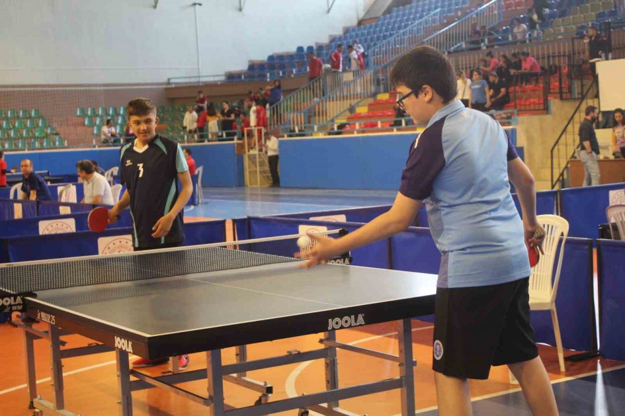 Özel sporcular Masa Tenisi Türkiye Şampiyonası Nevşehir’de yapılıyor