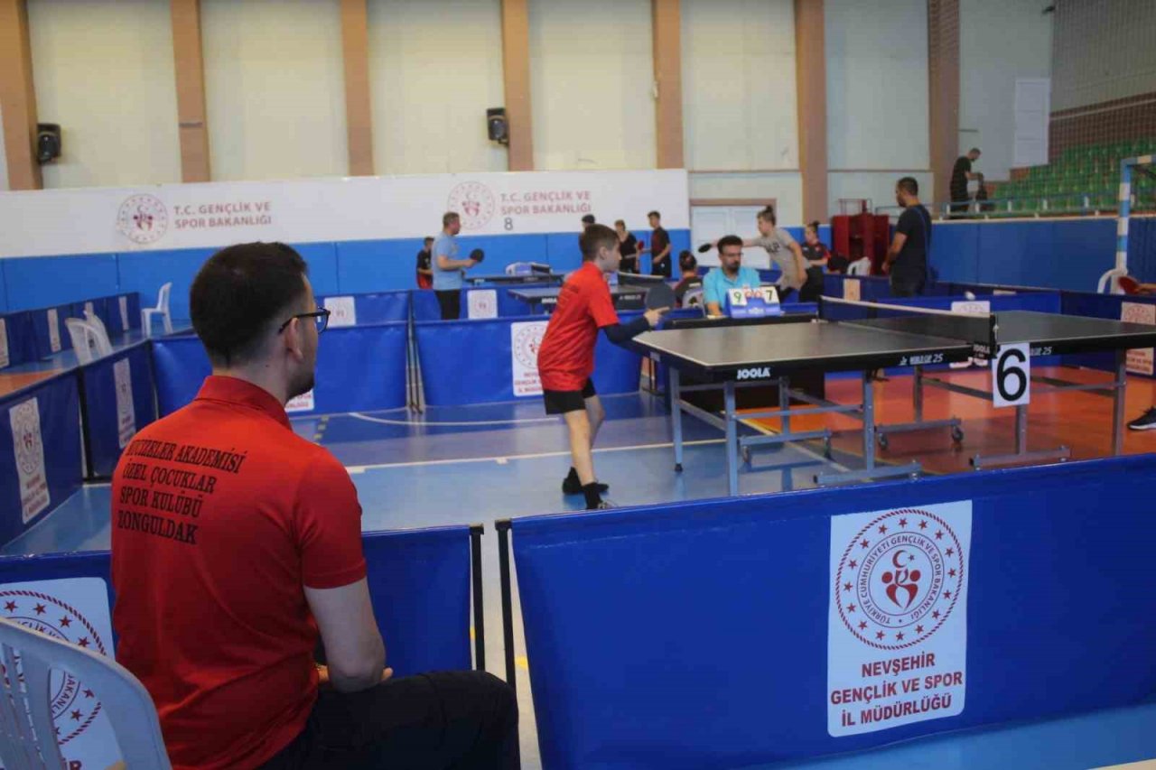 Özel sporcular Masa Tenisi Türkiye Şampiyonası Nevşehir’de yapılıyor
