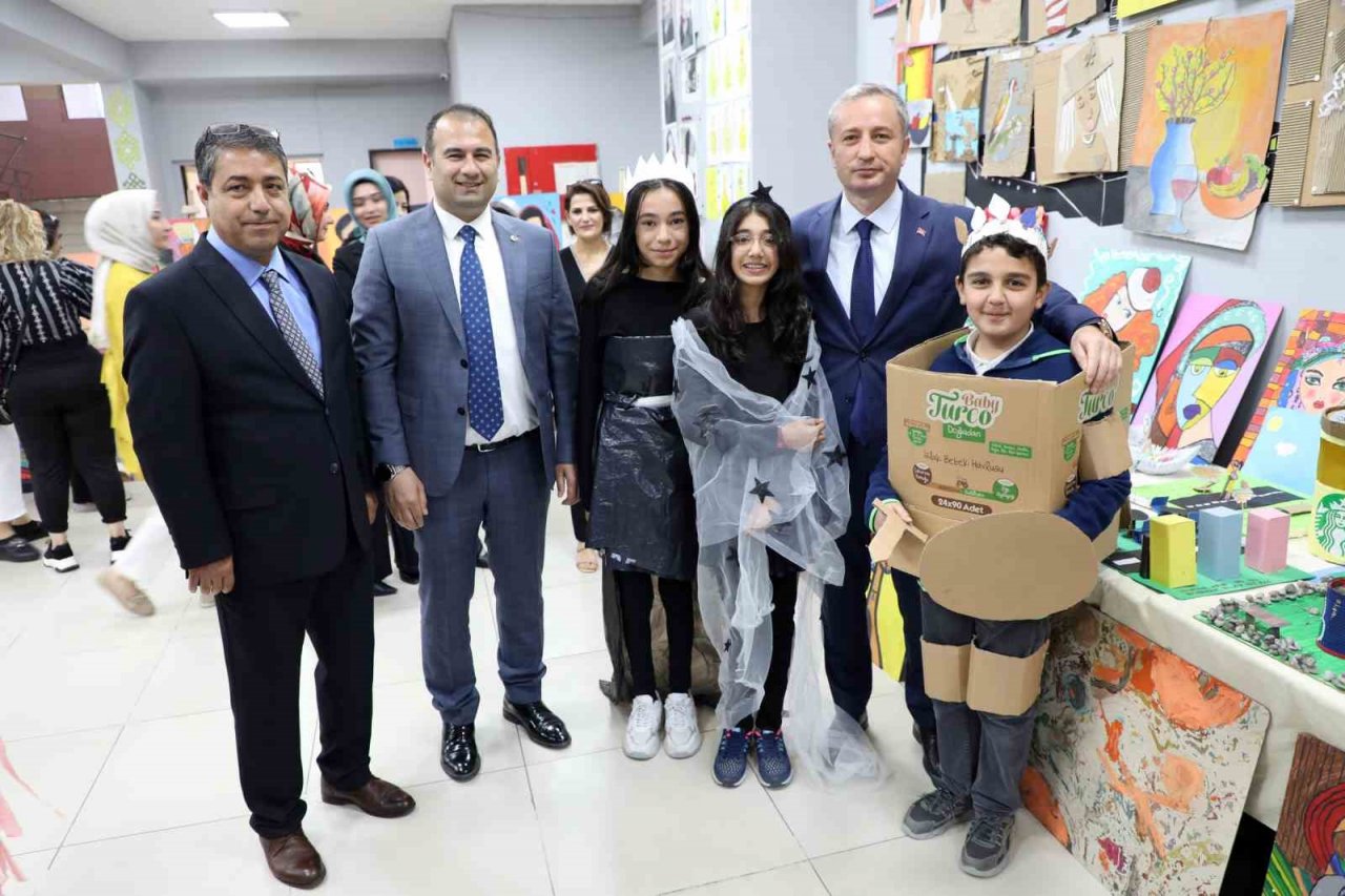 Ağrı’da “Sıfır Atık Geri Dönüşüm Sergisi” açıldı