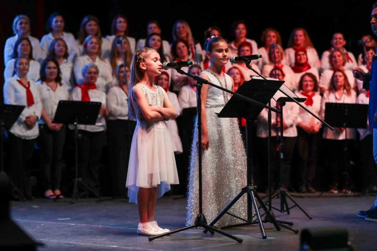 ASEV THM Korosu’ndan türkü şöleni