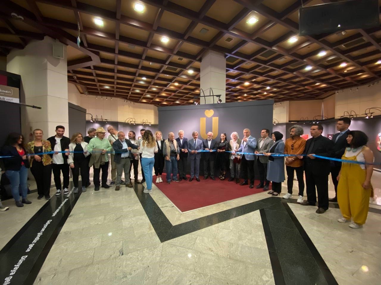 Aşık Veysel, vefatının 50. yılında Üsküdar’da düzenlenen sergiyle anıldı