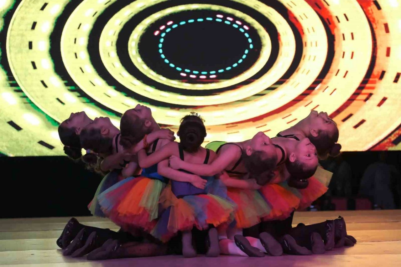 Büyükşehir konservatuvar kursiyerleri hünerlerini sergiledi