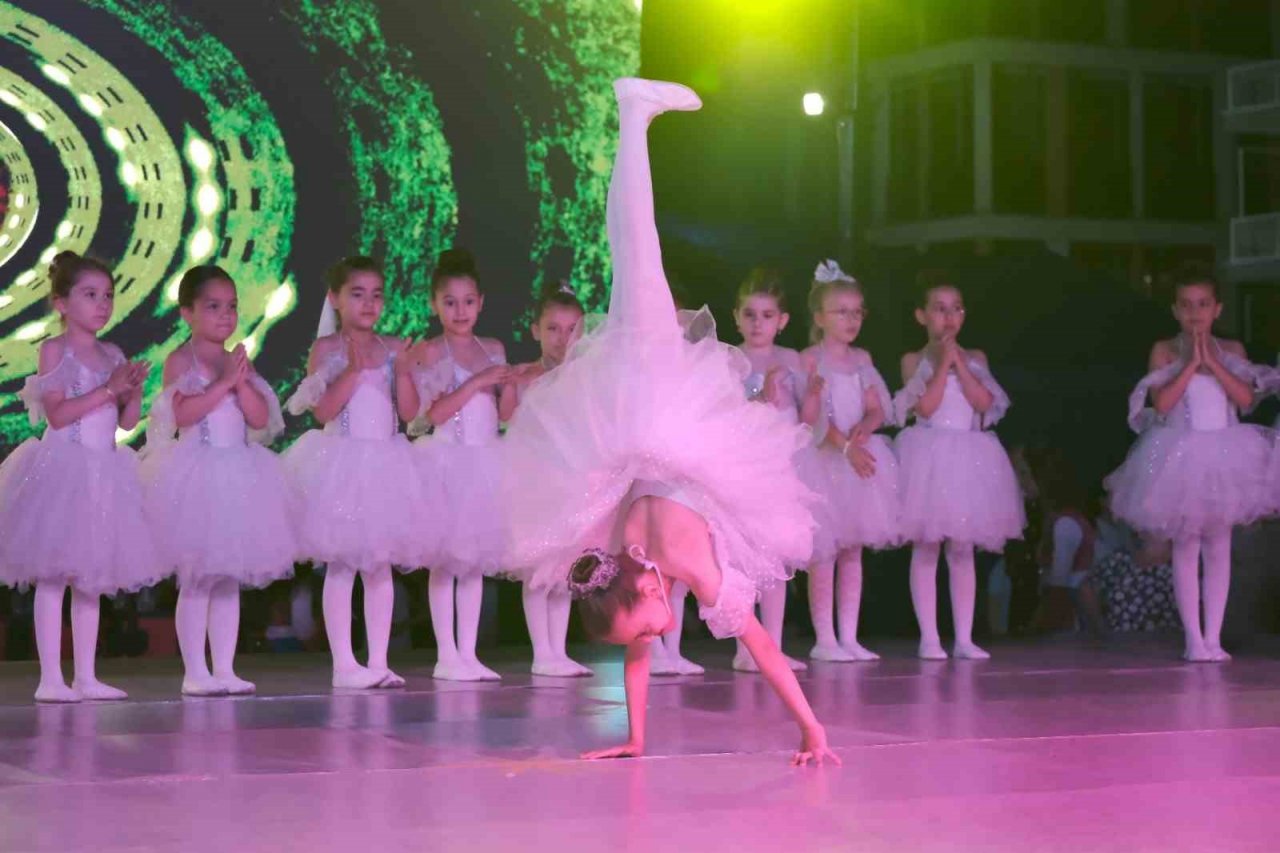 Büyükşehir konservatuvar kursiyerleri hünerlerini sergiledi