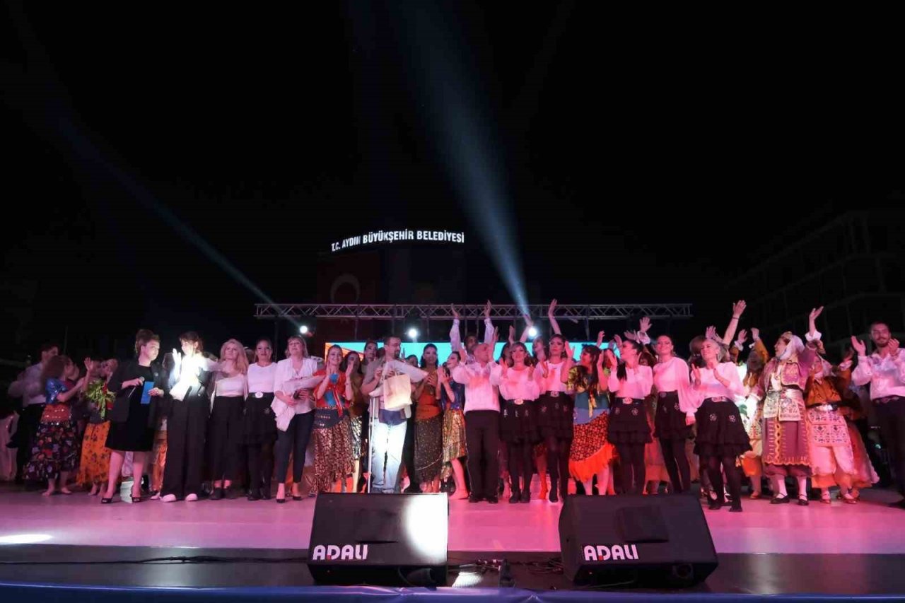 Büyükşehir konservatuvar kursiyerleri hünerlerini sergiledi