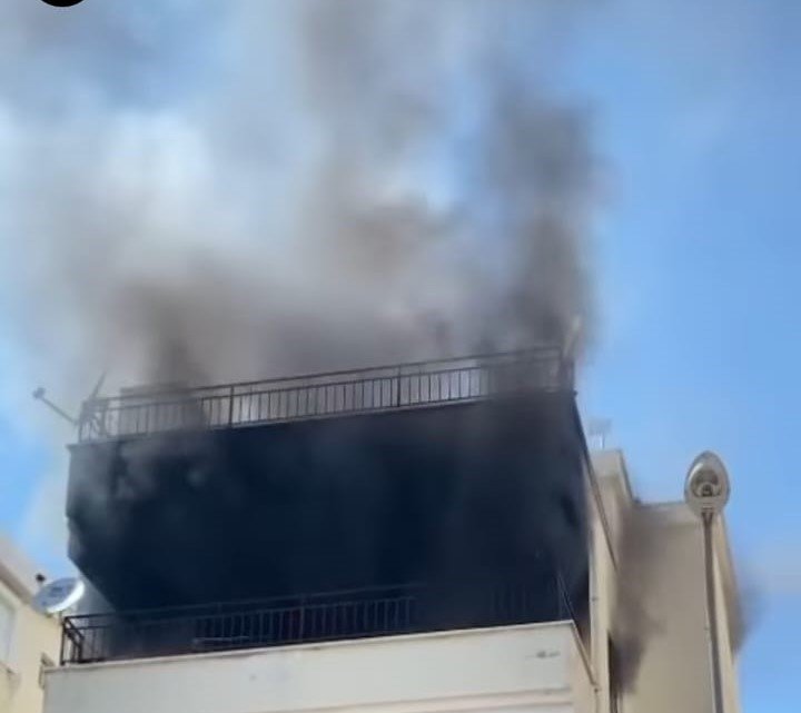 Apartmanda çıkan yangın korkuttu
