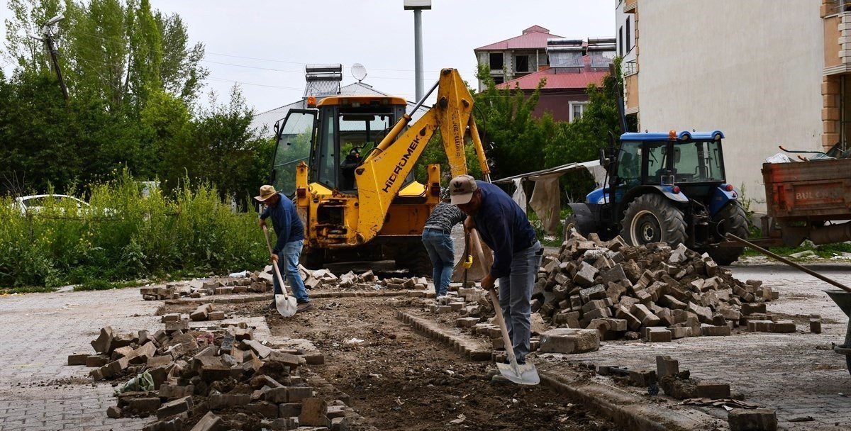 Bulanık Belediyesi’nden bahar temizliği