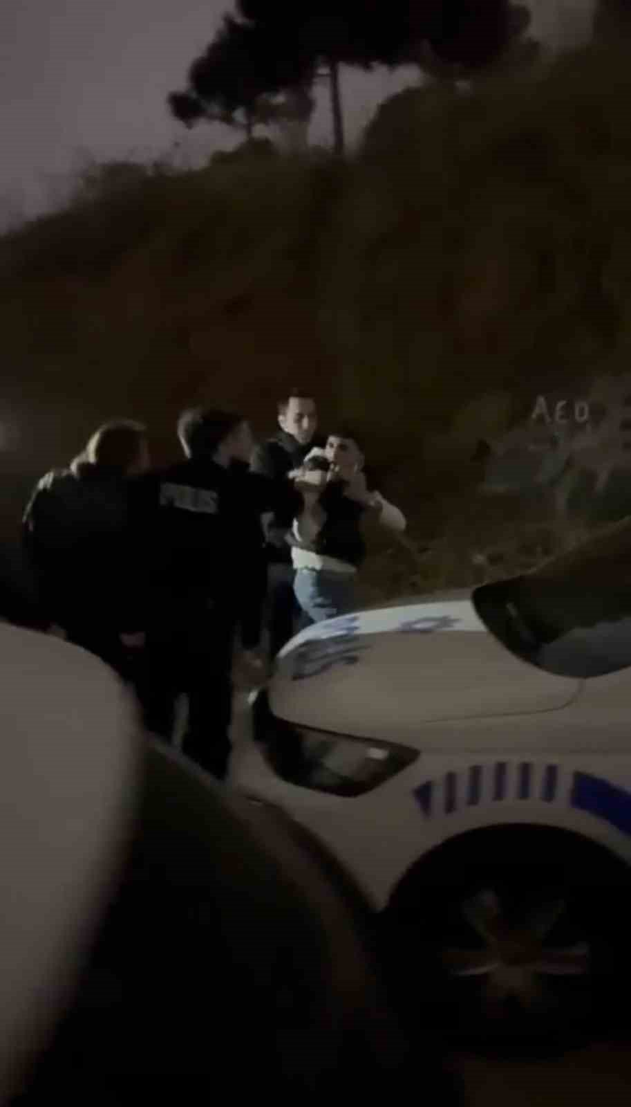 İstanbul’da polisi yaralayıp, ucu kor sopayla saldırdılar