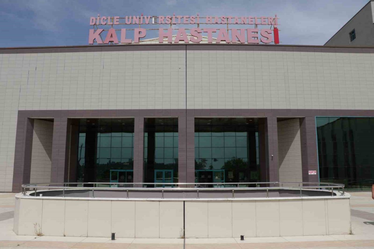 Enkaz bölgelerinde asbest tehlikesi