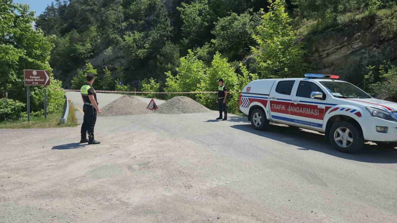 Keltepe Kayak Merkezinin yolu heyelan sonrası kapandı