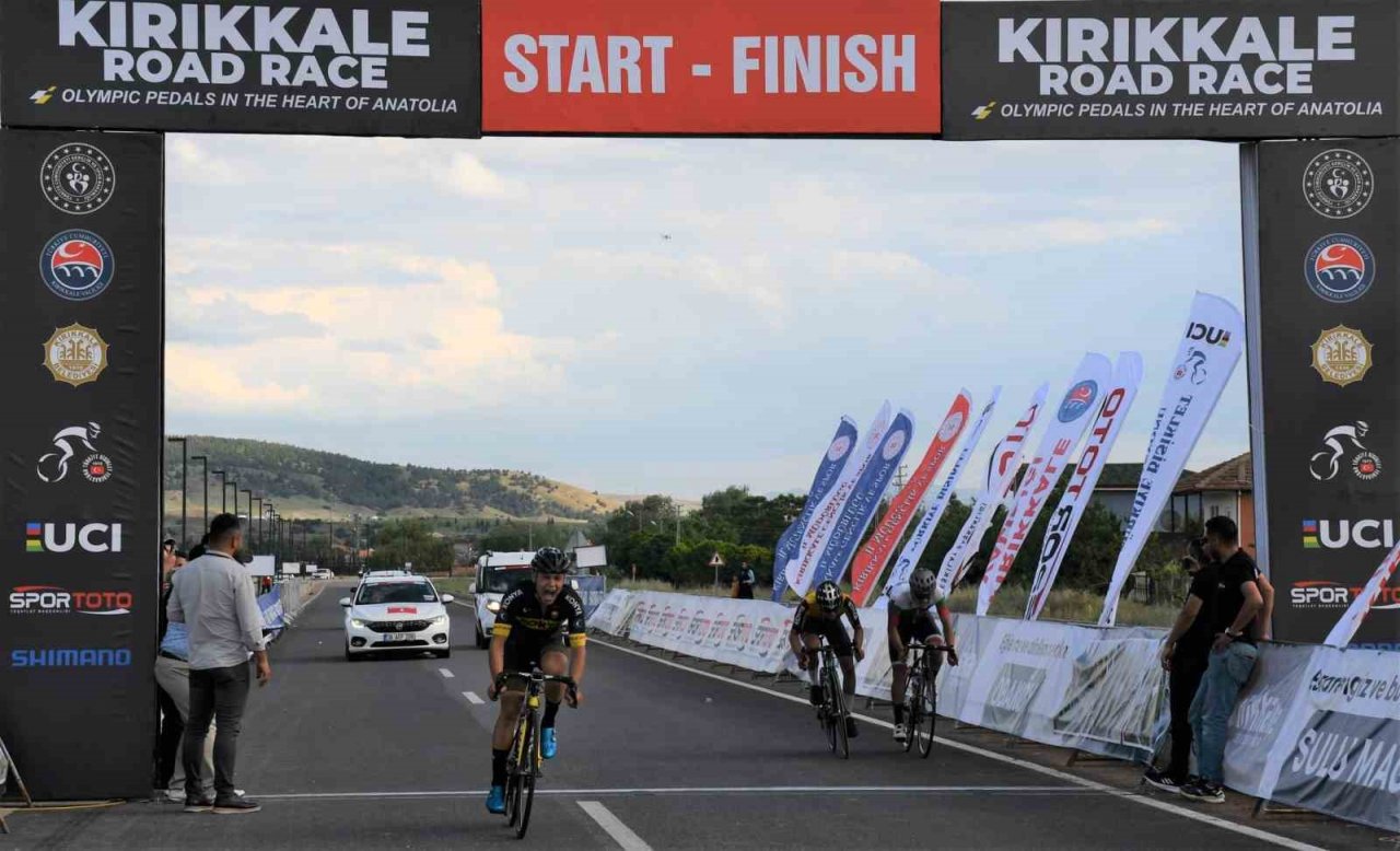 Yunanlı milli sporcu Arvanitou: "Türkiye ile gurur duyuyorum"