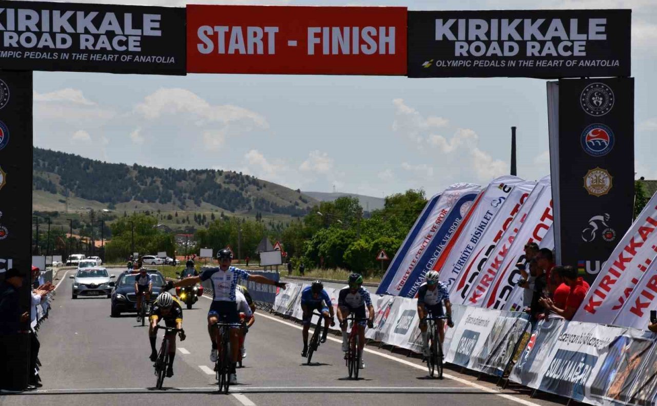 Yunanlı milli sporcu Arvanitou: "Türkiye ile gurur duyuyorum"