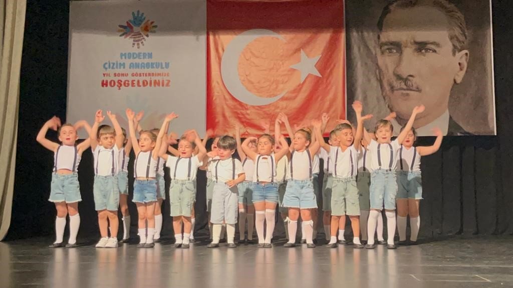 Modern Çizim Anaokulu Yıl Sonu Gösterisi Düzenlendi