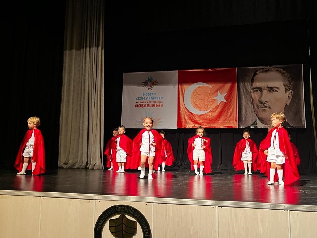 Modern Çizim Anaokulu Yıl Sonu Gösterisi Düzenlendi