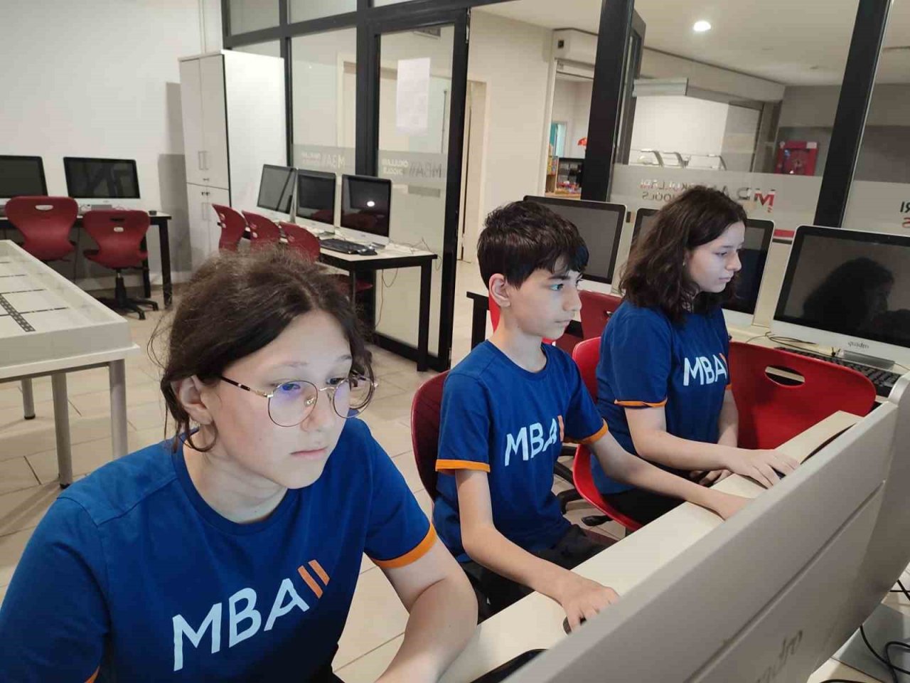 URFODU Uluslararası Bilim Temelli Bilgi Yarışması’nda MBA Okulları öğrencilerinden rekor başarı