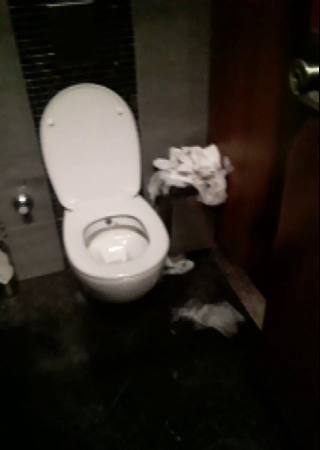 Sabiha Gökçen Havalimanı kasaba meydanı gibi hizmet veriyor