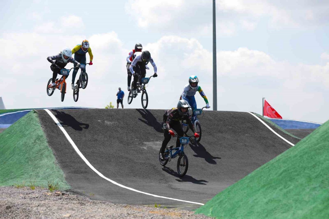 BMX heyecanı Sakarya’yı sardı