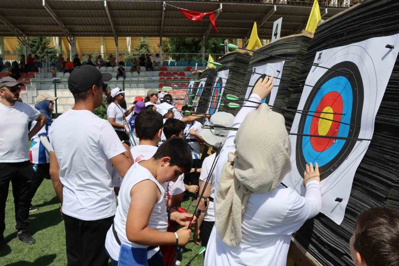Şanlıurfa’da okçuluk turnuvası başladı