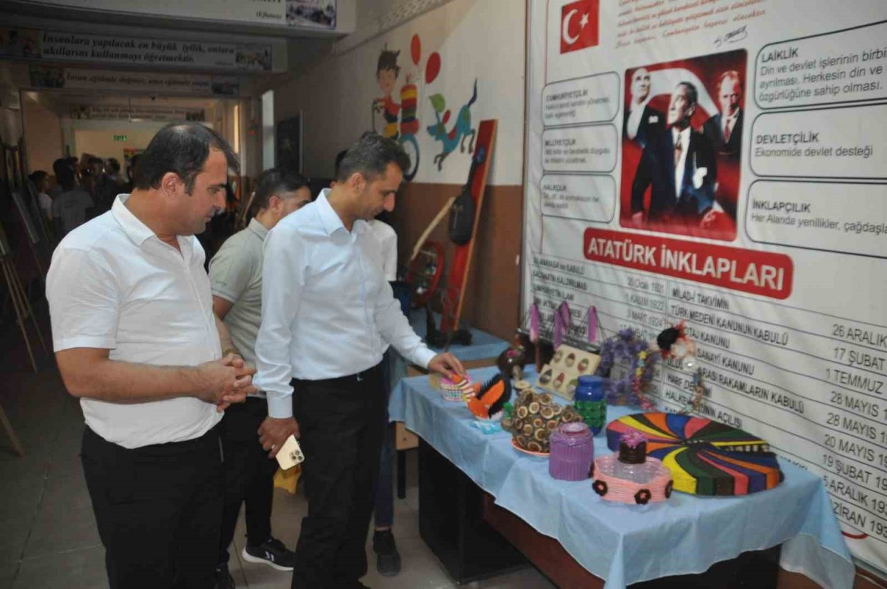 Cizre’de ’Teknoloji ve Görsel Sanatlar’ sergisi