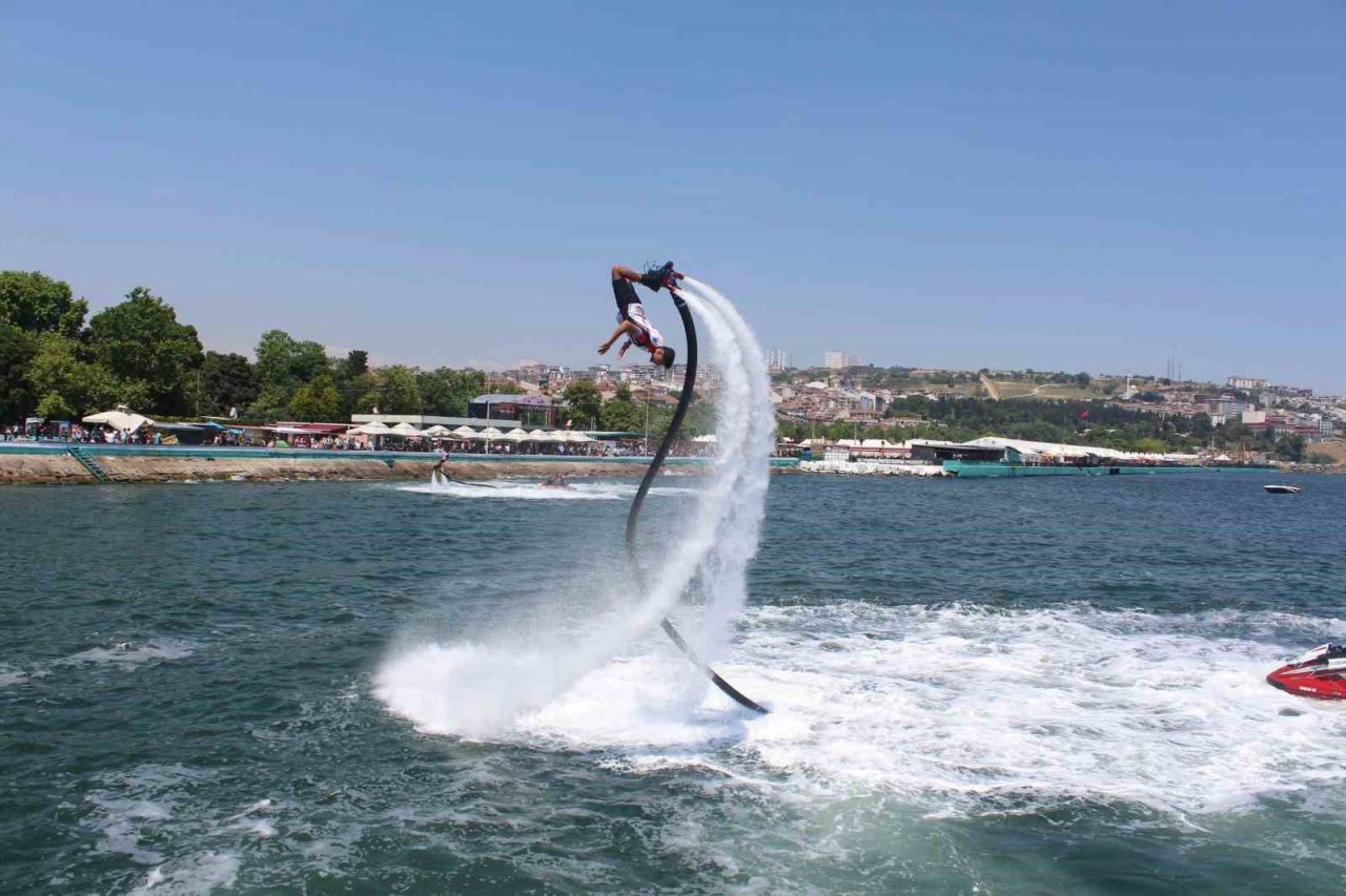 Marmara Denizi’nde muhteşem dans