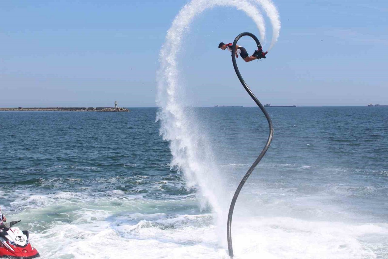 Marmara Denizi’nde muhteşem dans