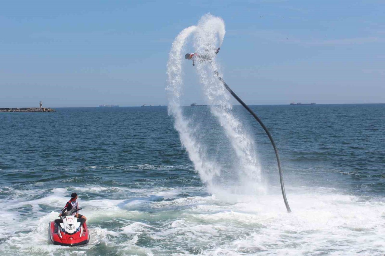 Marmara Denizi’nde muhteşem dans