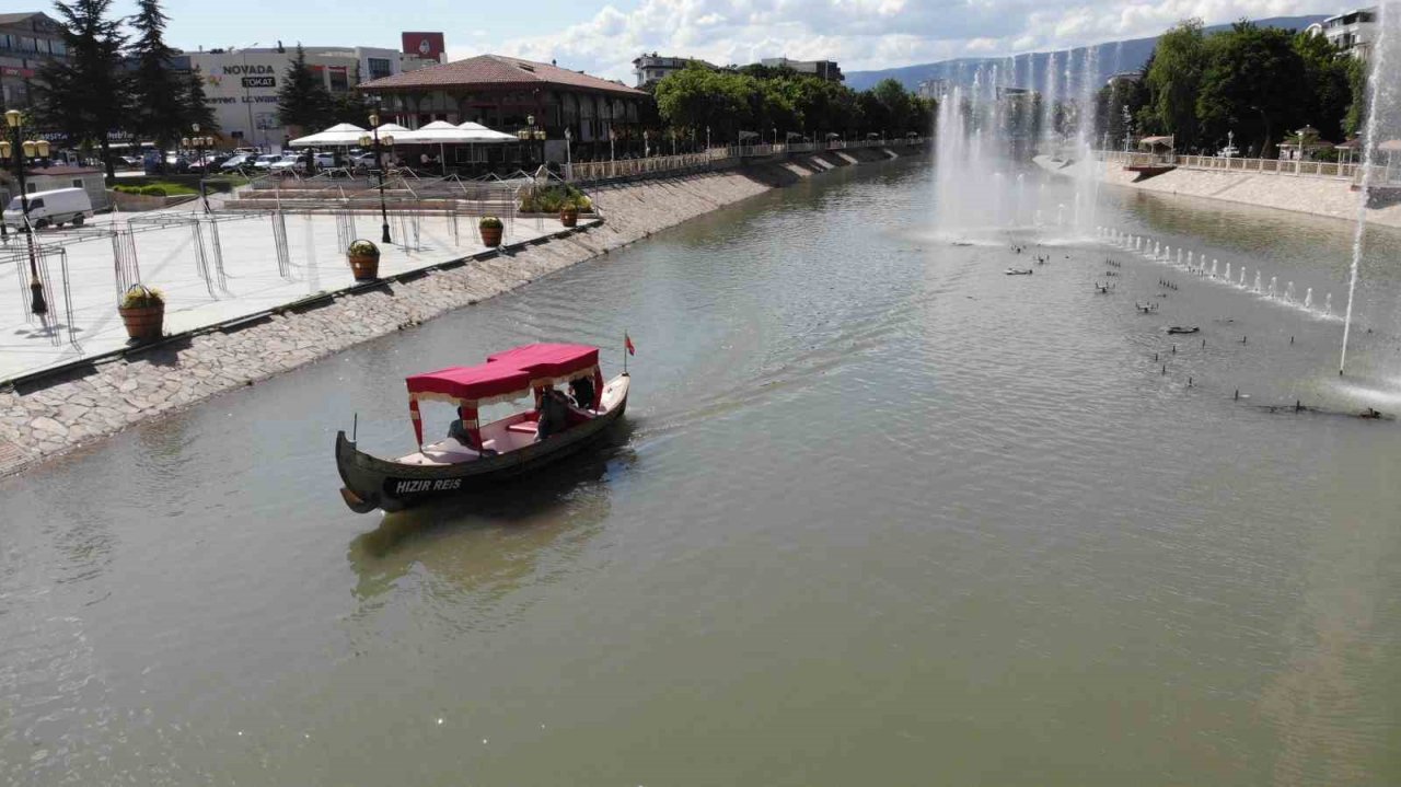 Kanal Tokat ve Osmanlı kayıkları yoğun ilgi görüyor