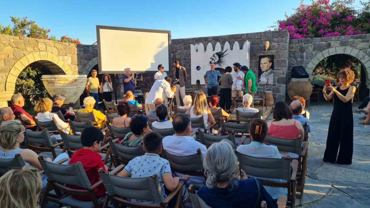 Sanatçı Cingiz’in resim ve heykel sergisi açıldı