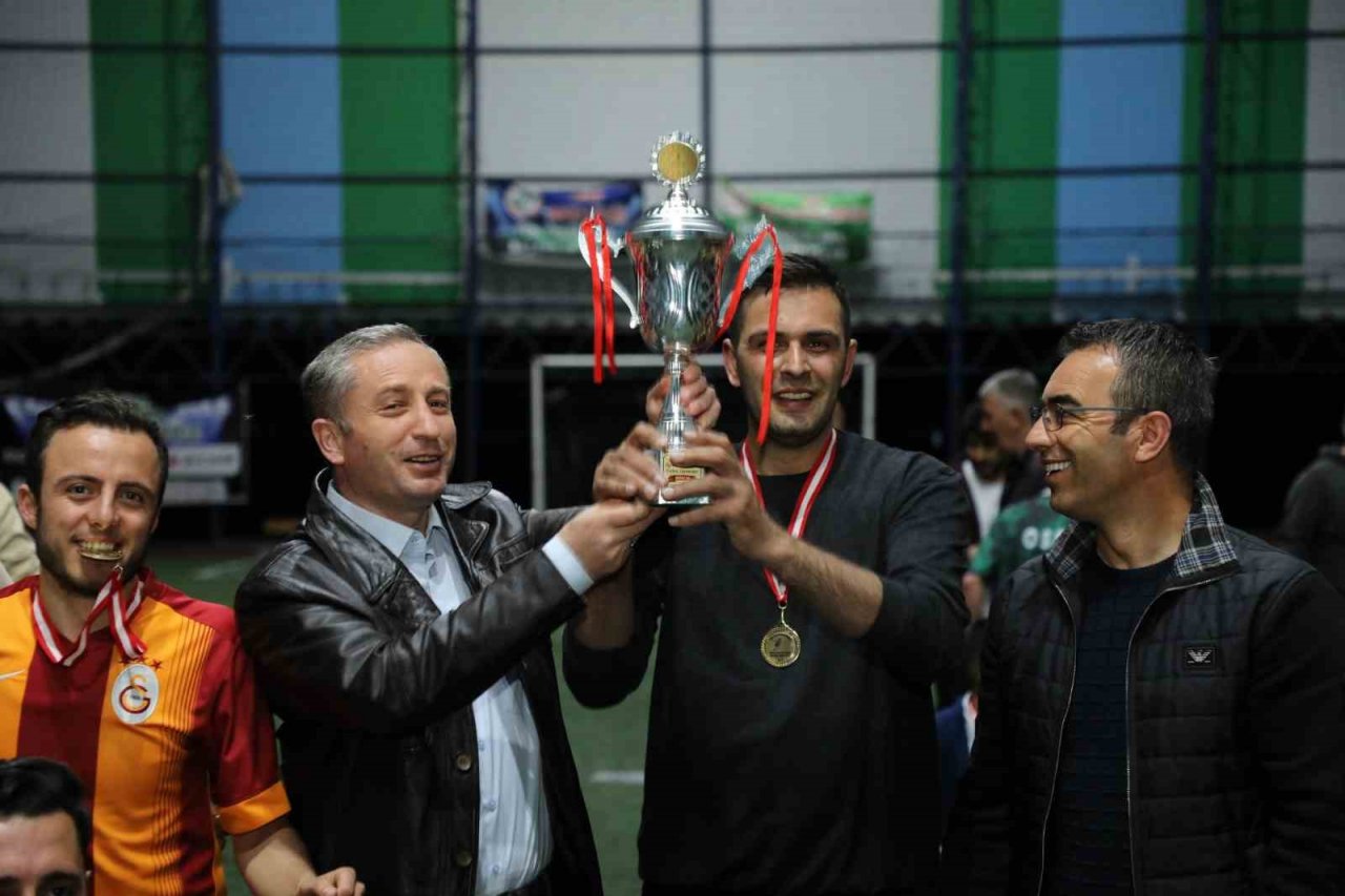 Ağrı’da "Geleneksel Öğretmenler Arası Futbol Turnuvası"