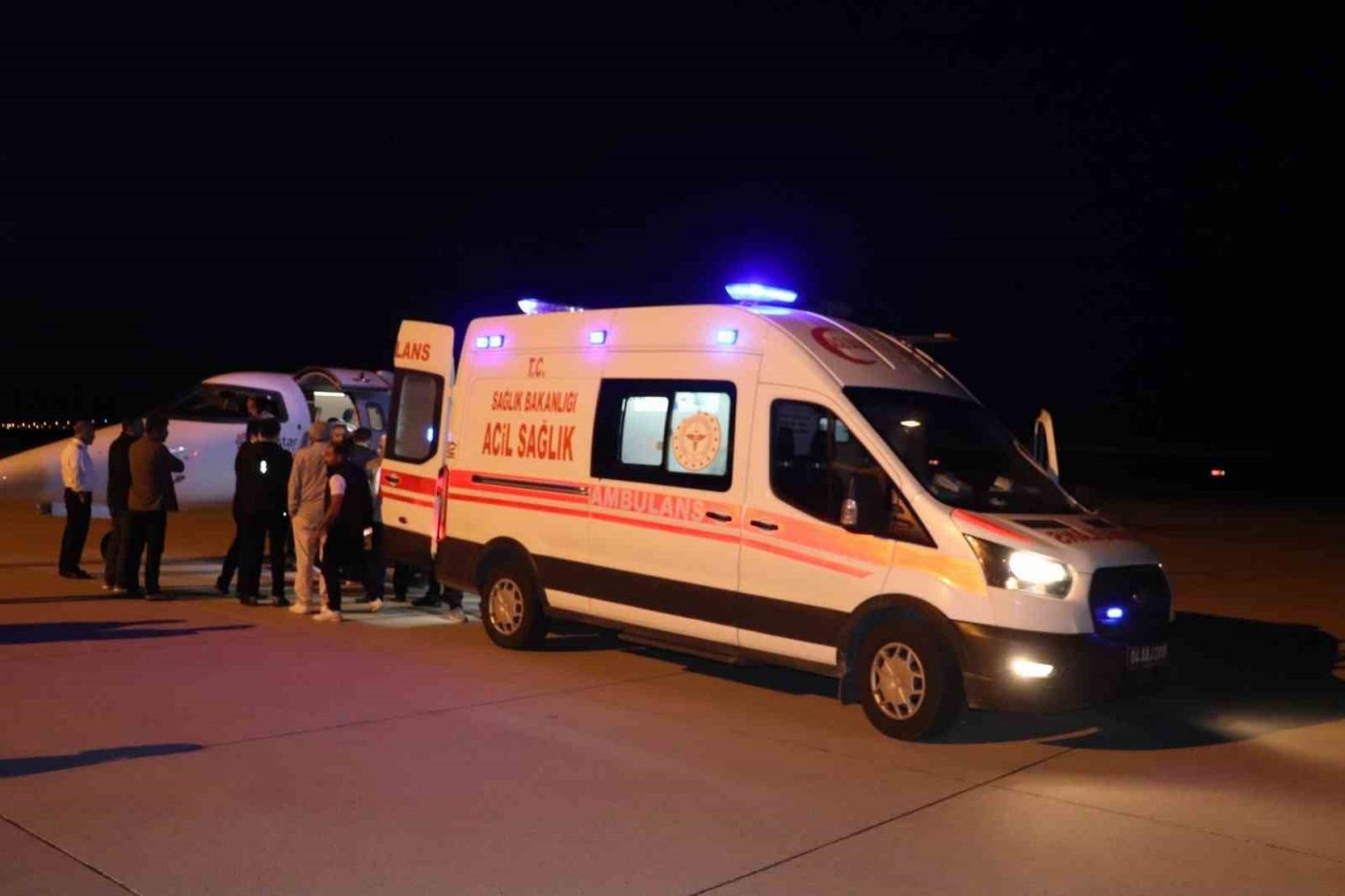 Ağrı’da başından vurulan genç ambulans uçakla Ankara’ya gönderildi
