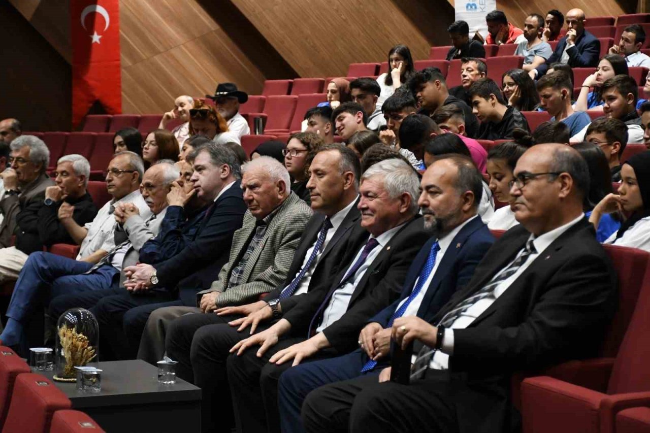 Balıkesirli Milli Sporcular spor çalıştayına katıldı