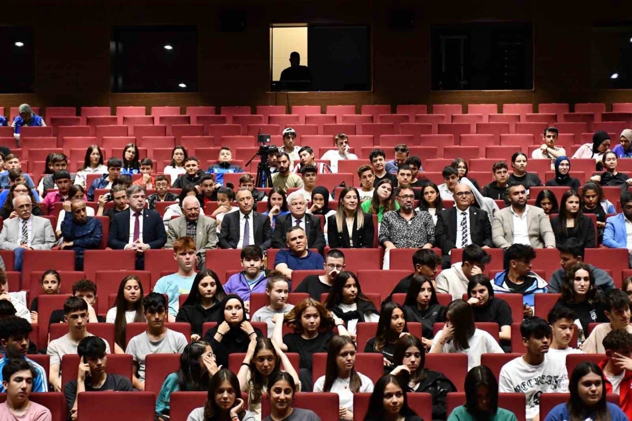 Balıkesirli Milli Sporcular spor çalıştayına katıldı