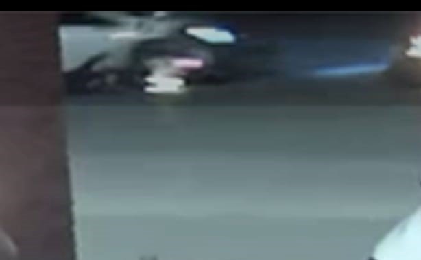 Bursa’da otomobil ile motosikletin kazası kamerada