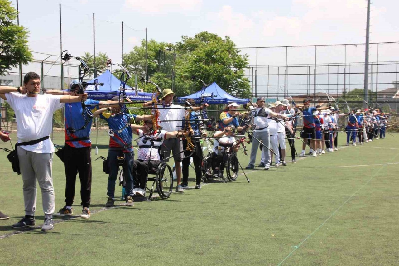 Okçular yaz turnuvasında yarıştı