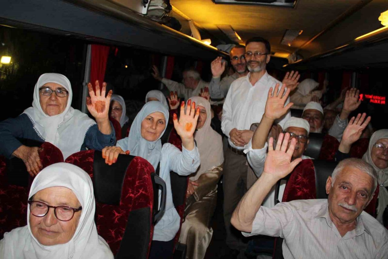 Aydın’da hacı adayları dualarla uğurlandı