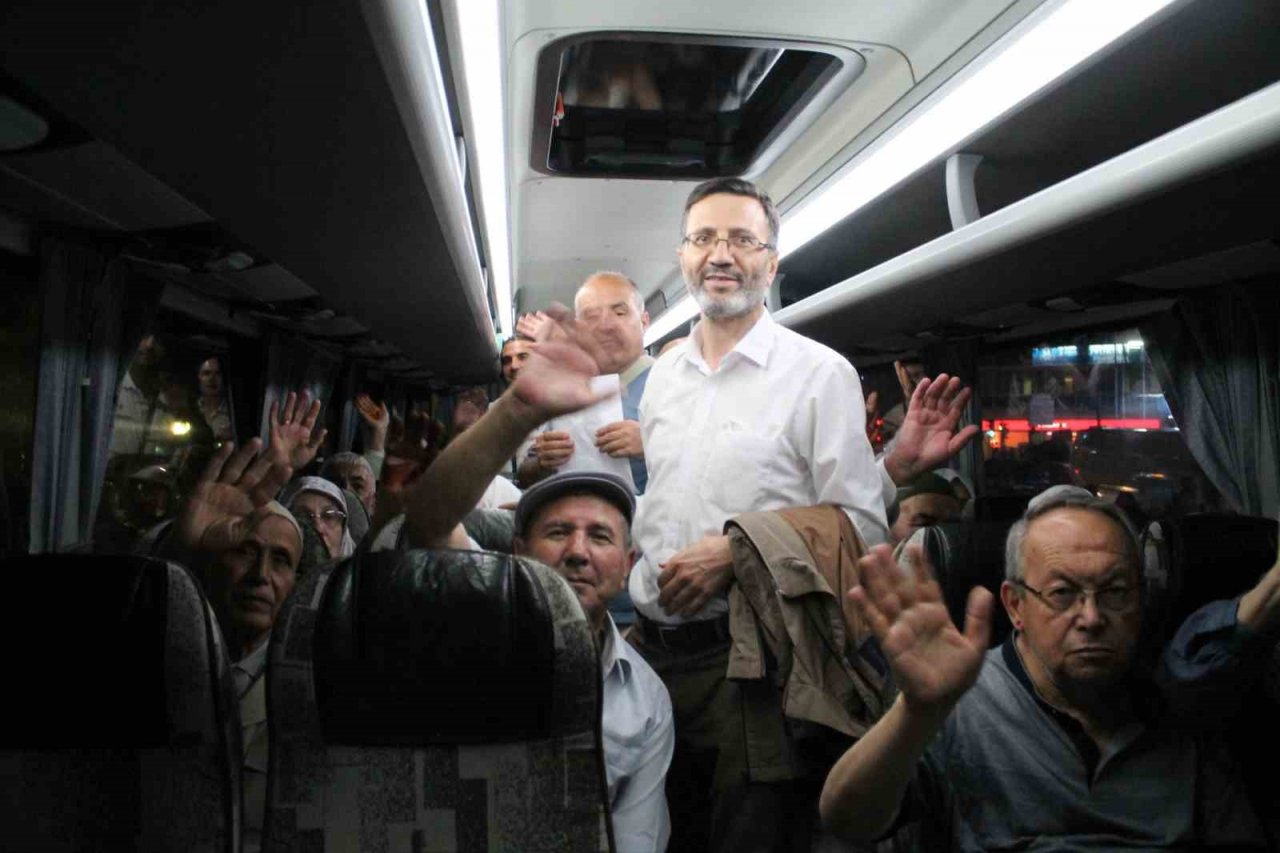 Aydın’da hacı adayları dualarla uğurlandı