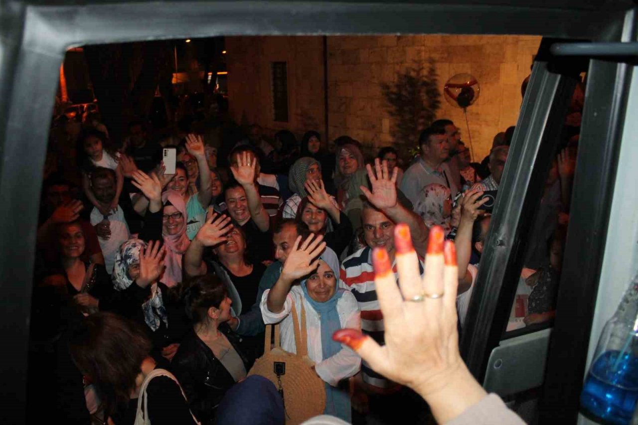 Aydın’da hacı adayları dualarla uğurlandı