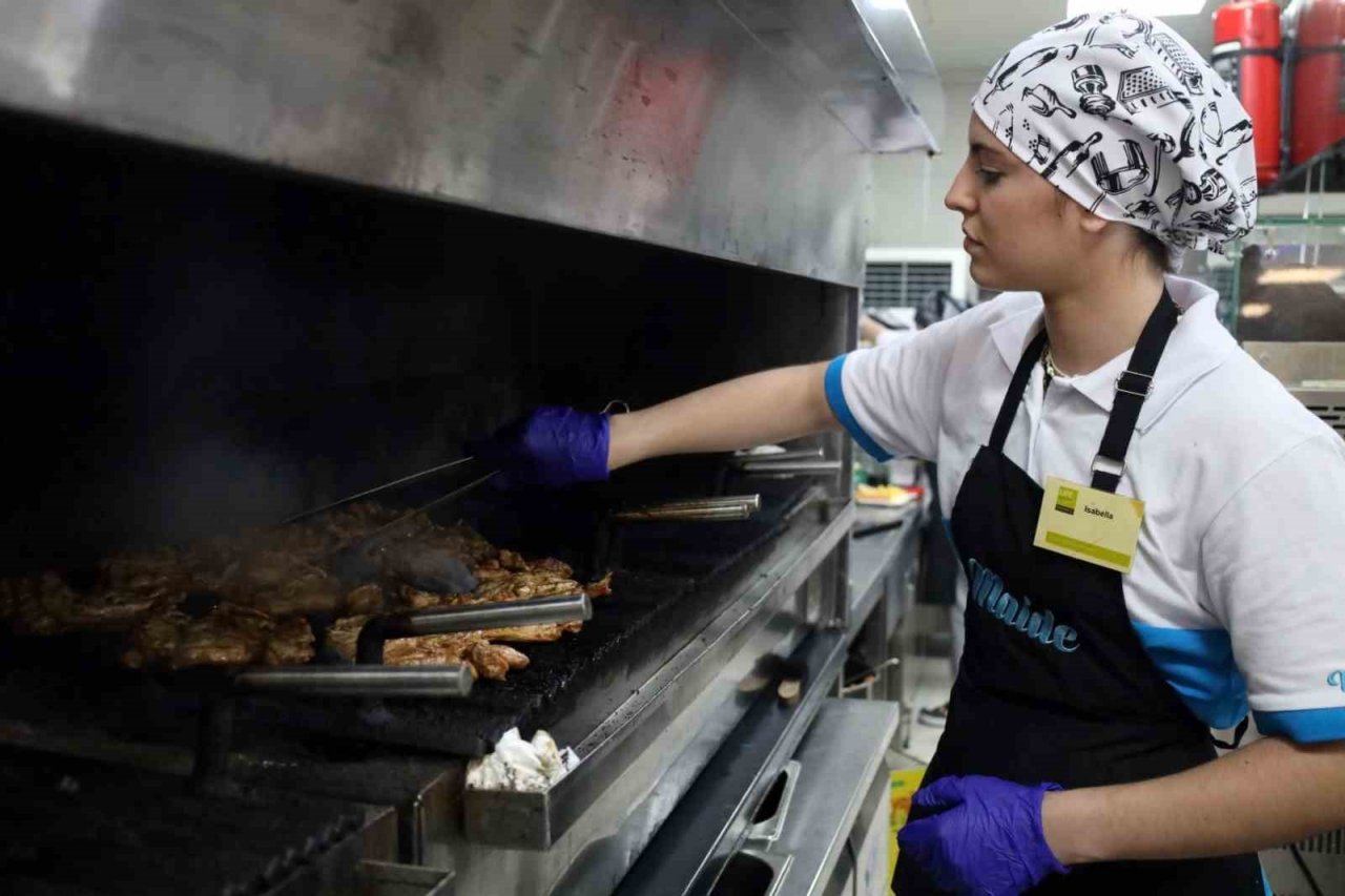 Hollandalı öğrenciler Türk Mutfağının inceliklerini Kocaeli’de öğrendi